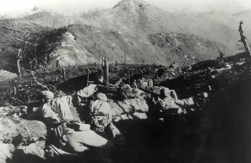 1952年上甘岭，扛不动炮弹的19岁新兵，竟杀敌140人？