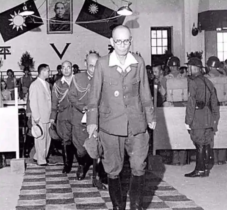 1948年冈村宁次受审，中国律师江一平为何替他辩护？